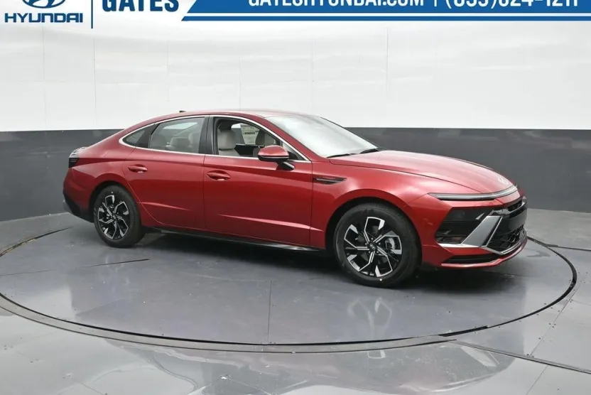 2025 Hyundai Sonata SEL photo 1