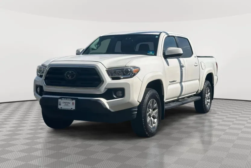 2018 Toyota Tacoma SR5 V6 photo 1