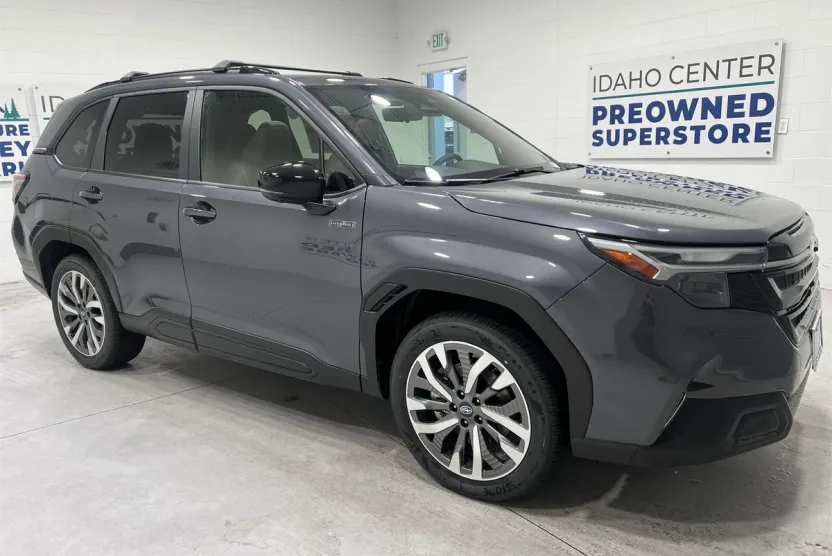 2025 Subaru Forester Touring photo 1