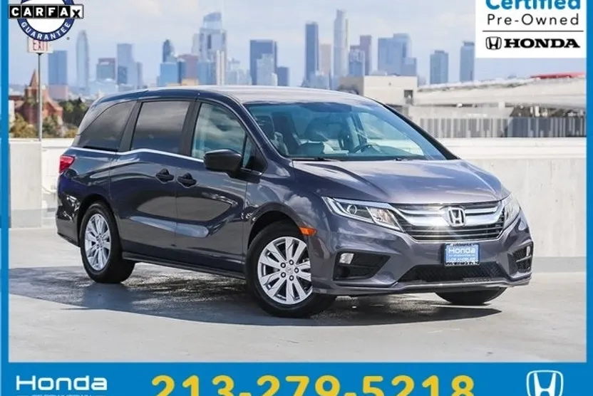 2018 Honda Odyssey LX photo 1
