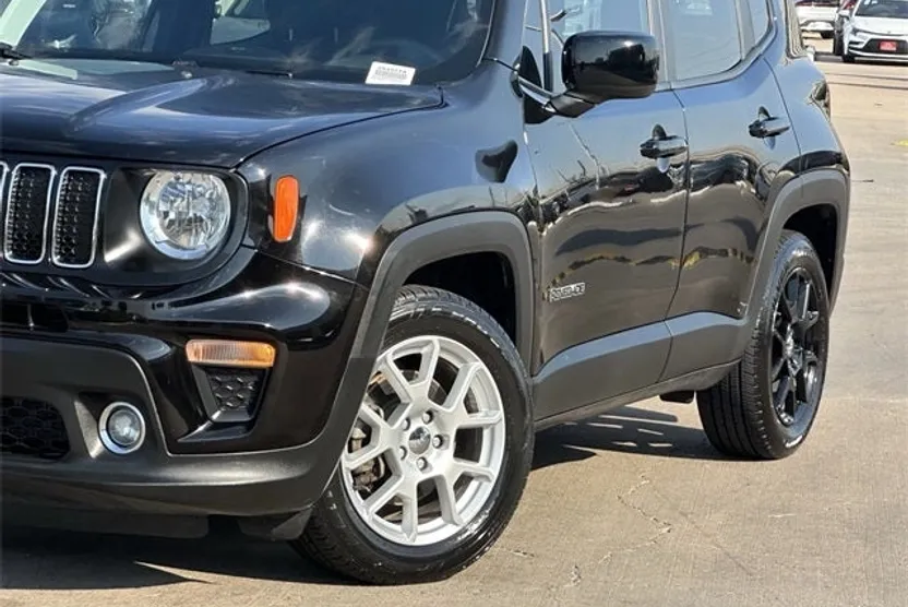 2019 Jeep Renegade Latitude photo 1