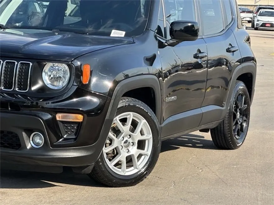 2019 Jeep Renegade Latitude photo 1