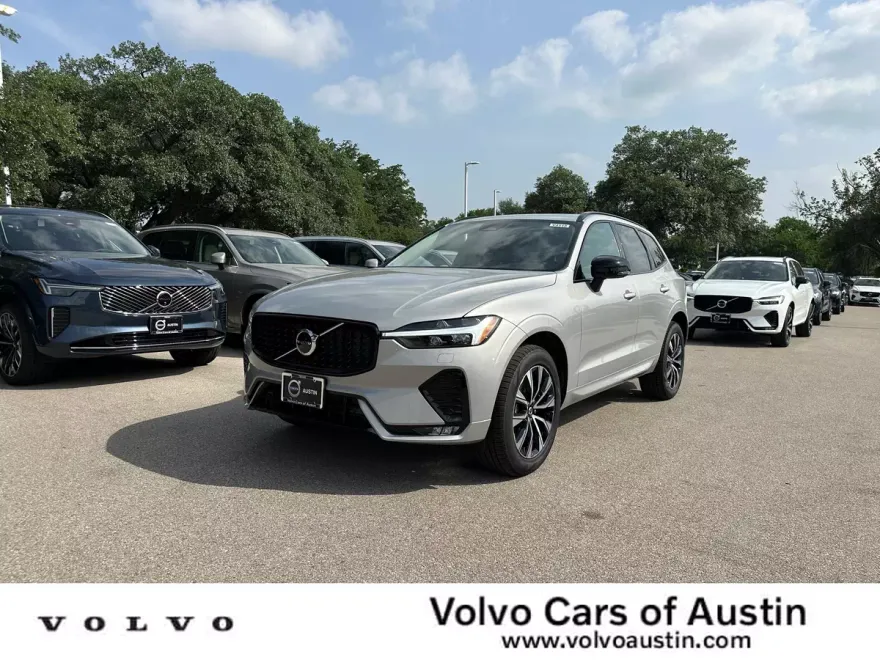 2025 Volvo XC60 B5 Core photo 1