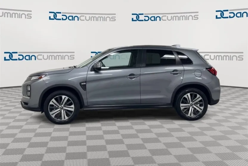 2024 Mitsubishi Outlander Sport S photo 1