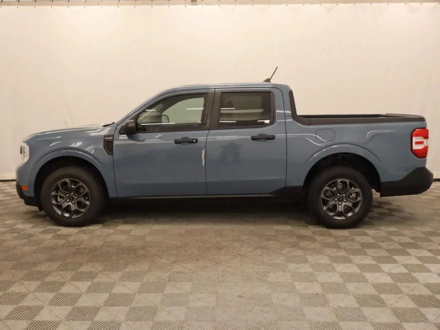 2022 Ford Maverick XLT photo 1