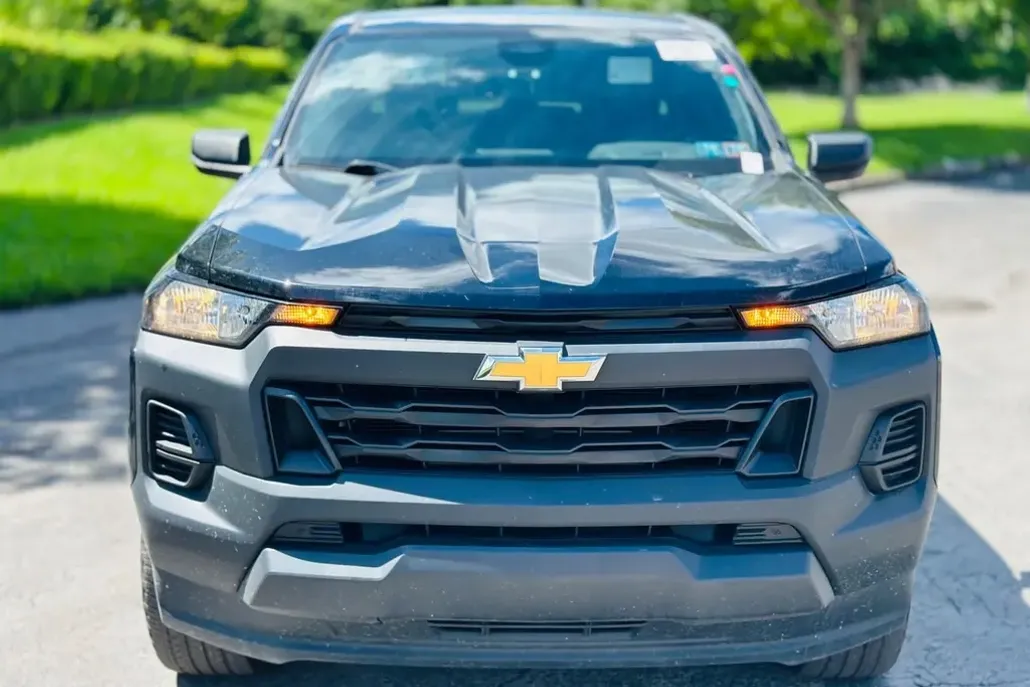 2023 Chevrolet Colorado Work Truck photo 1