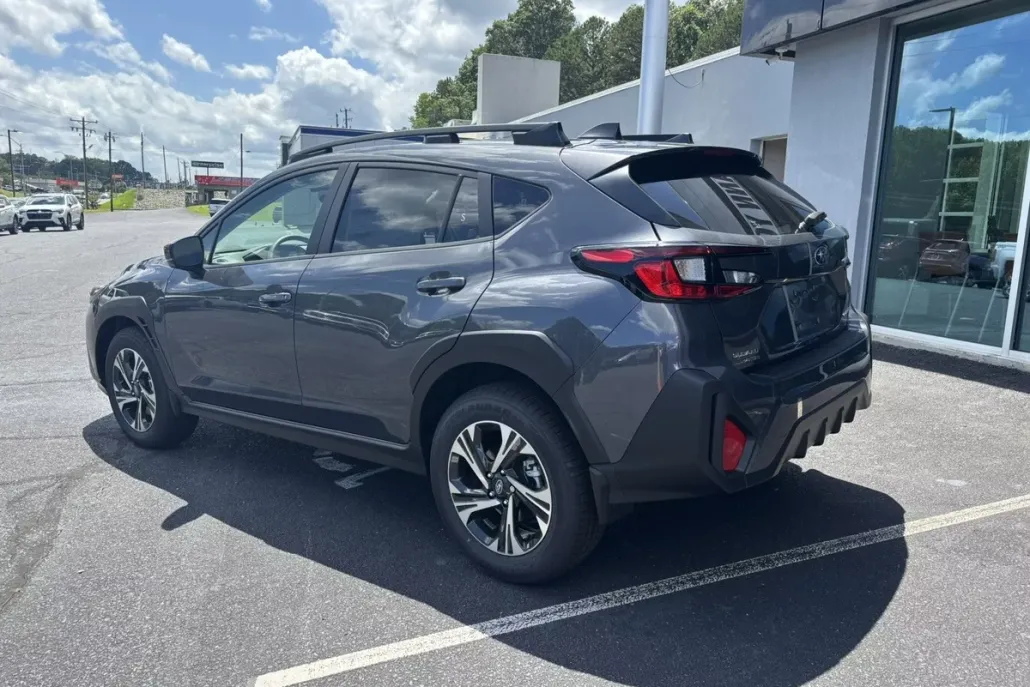2025 Subaru Crosstrek Premium photo 1
