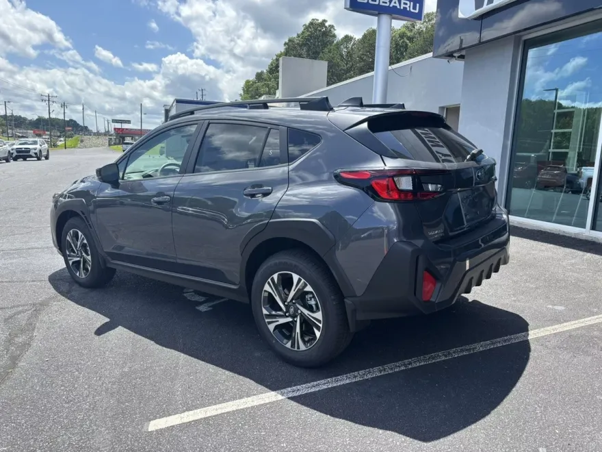 2025 Subaru Crosstrek Premium photo 1