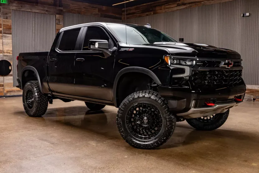 2025 Chevrolet Silverado 1500 ZR2 photo 1