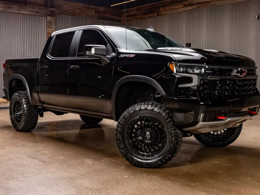 2025 Chevrolet Silverado 1500 ZR2 photo 1