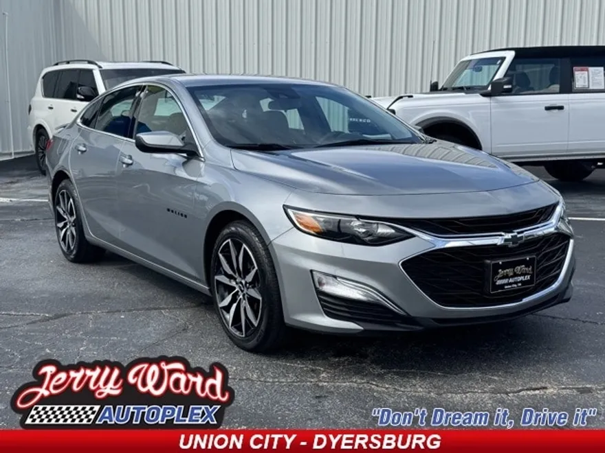 2023 Chevrolet Malibu RS photo 1