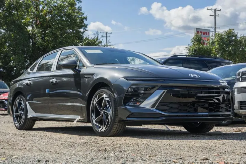 2026 Hyundai Sonata SEL Sport photo 1