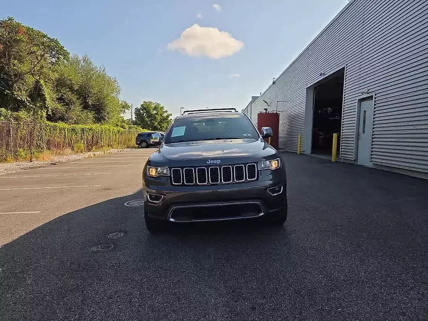 2018 Jeep Grand Cherokee Limited photo 1