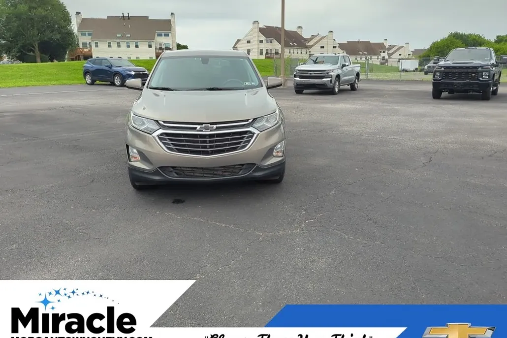 2018 Chevrolet Equinox LT photo 1