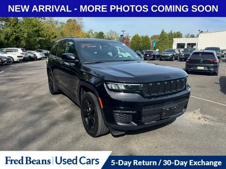2024 Jeep Grand Cherokee Limited photo 1