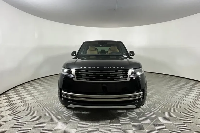 2025 Land Rover Range Rover SE photo 1
