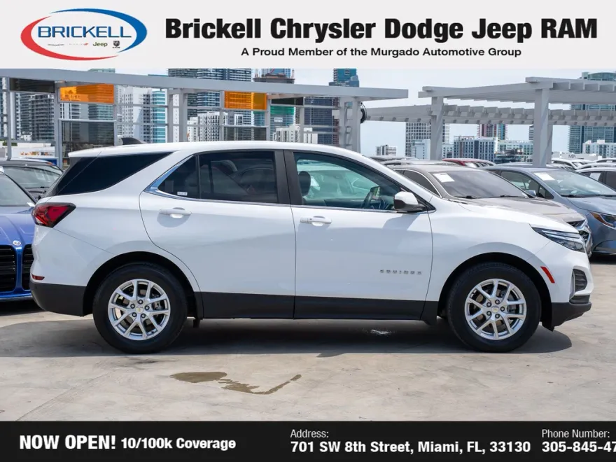 2022 Chevrolet Equinox LT photo 1