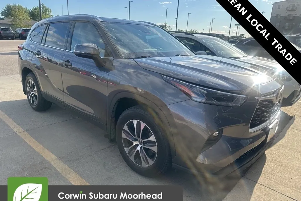 2021 Toyota Highlander XLE photo 1