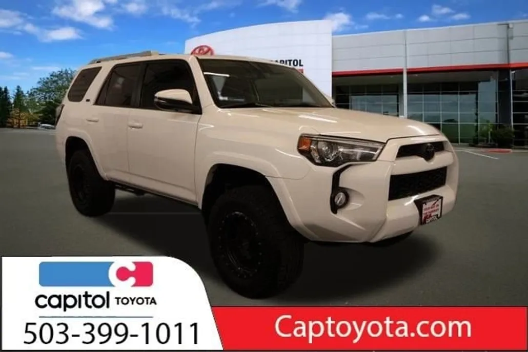 2018 Toyota 4Runner SR5 Premium photo 1