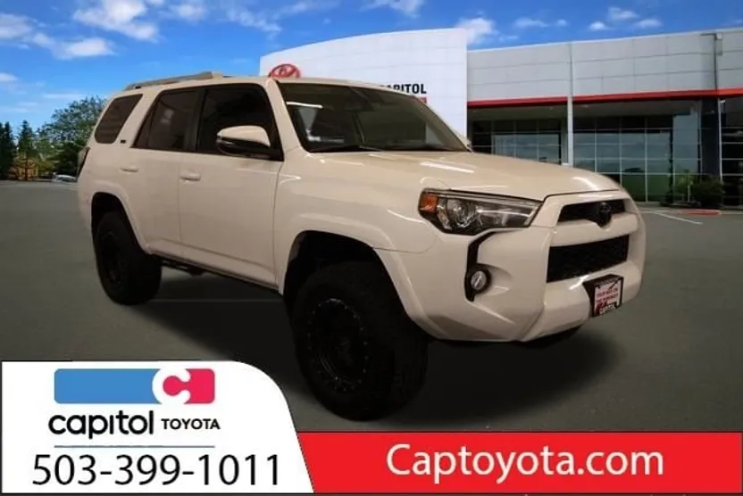 2018 Toyota 4Runner SR5 Premium photo 1
