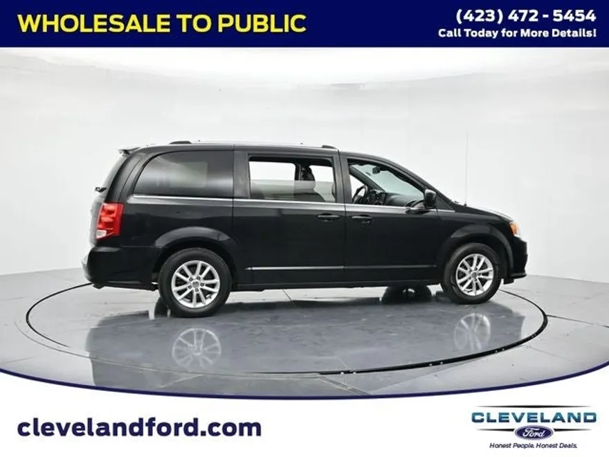2019 Dodge Grand Caravan SXT photo 1