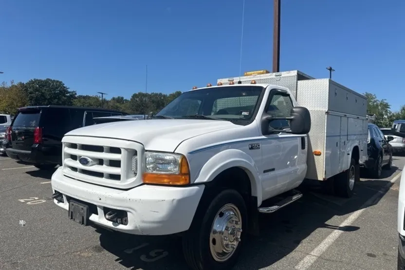 1999 Ford F-550 XL photo 1