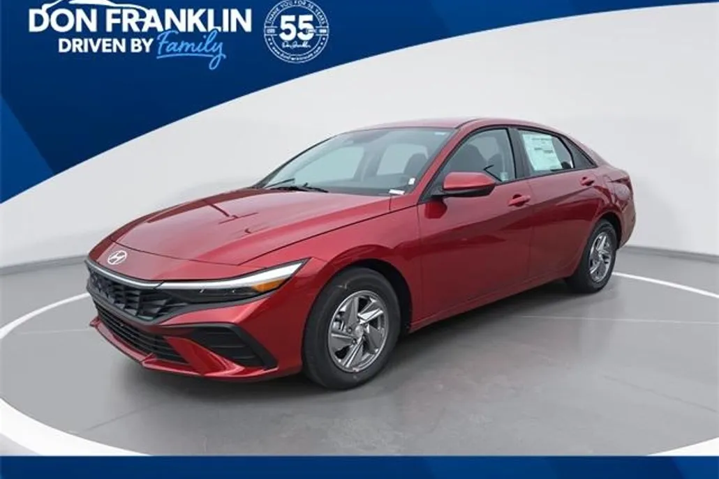 2025 Hyundai Elantra SE photo 1