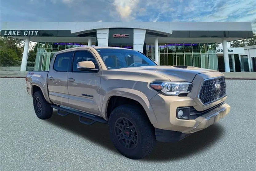 2018 Toyota Tacoma SR5 TRD Sport photo 1