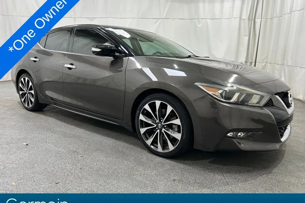 2016 Nissan Maxima SR photo 1