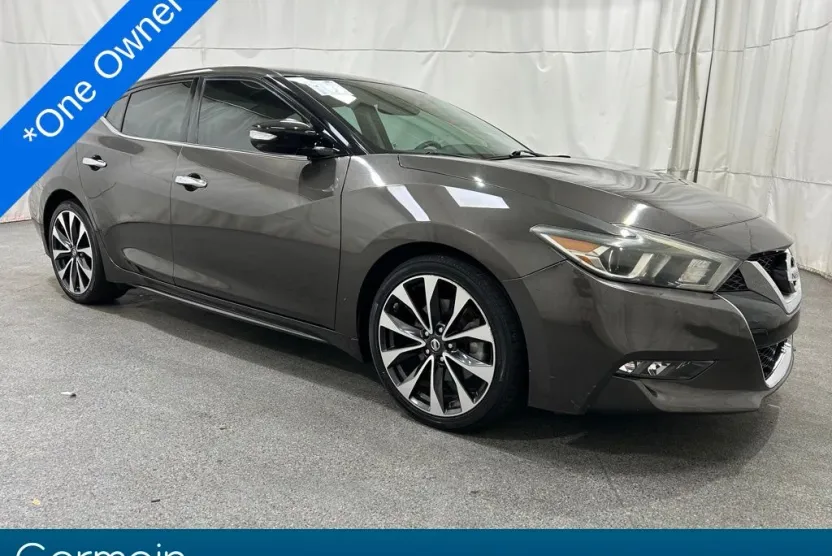 2016 Nissan Maxima SR photo 1