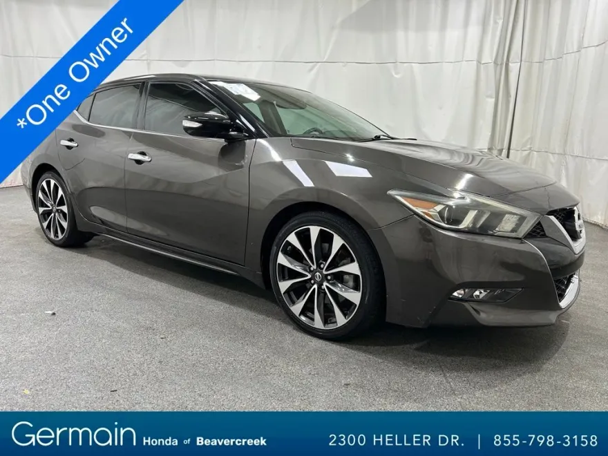 2016 Nissan Maxima SR photo 1