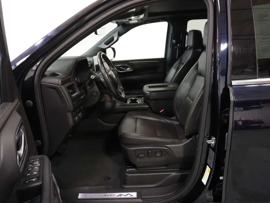 2021 Chevrolet Tahoe High Country photo 2