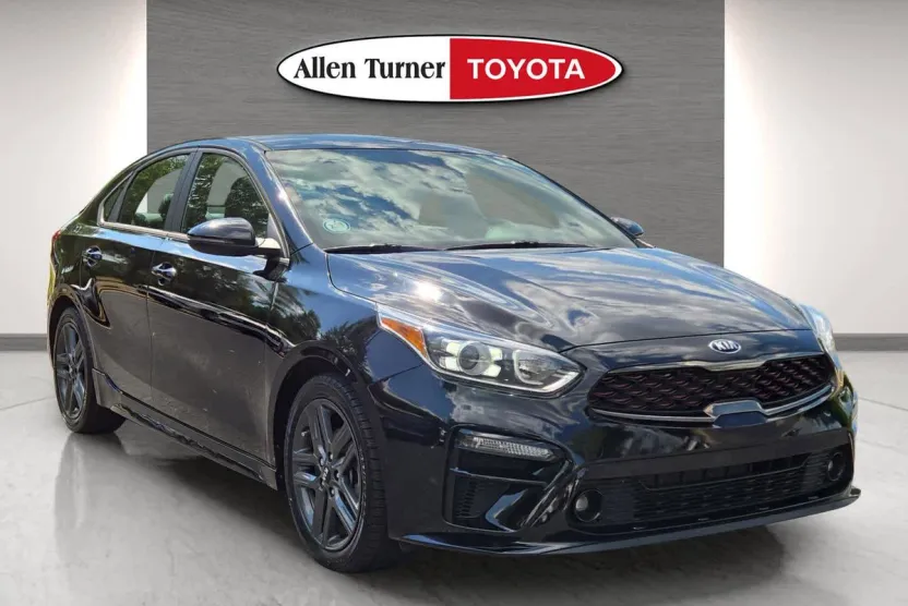 2021 Kia Forte GT-Line photo 1