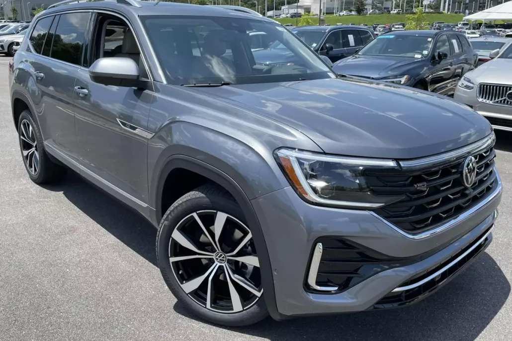 2025 Volkswagen Atlas SEL Premium R-Line photo 1