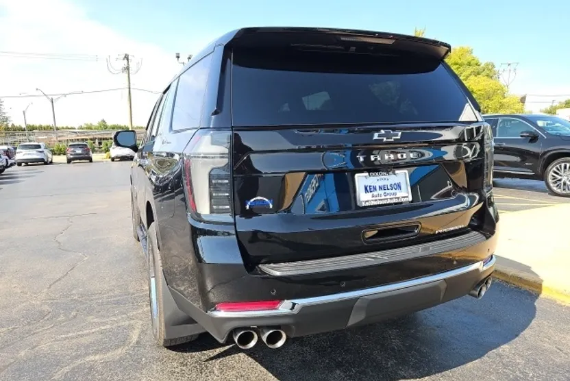 2025 Chevrolet Tahoe Premier photo 1