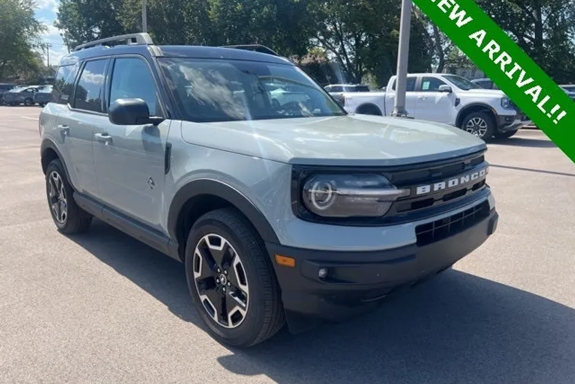 2023 Ford Bronco Sport Outer Banks photo 1