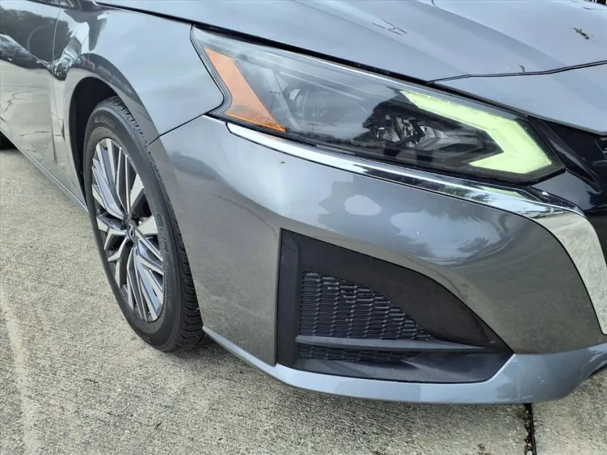 2023 Nissan Altima 2.5 SV photo 1