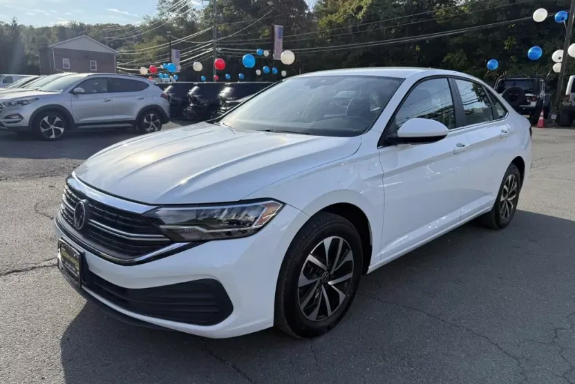 2024 Volkswagen Jetta S photo 1