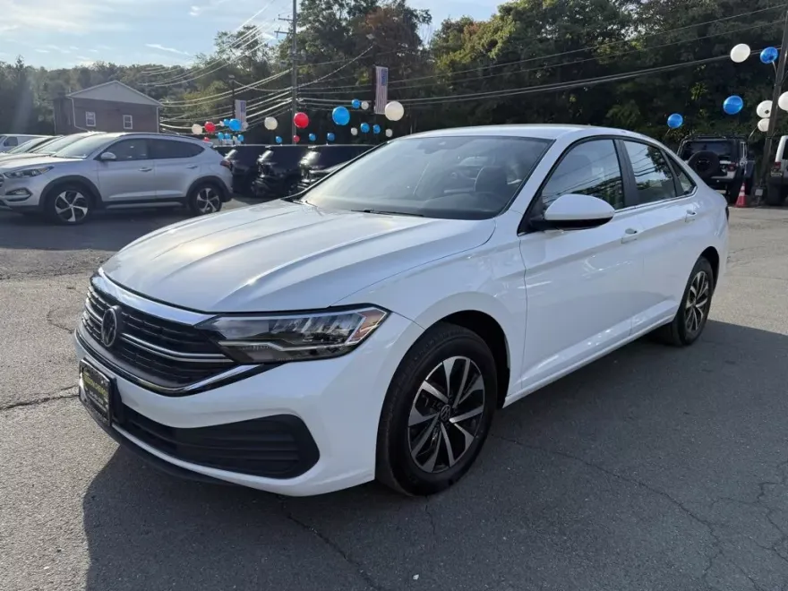 2024 Volkswagen Jetta S photo 1