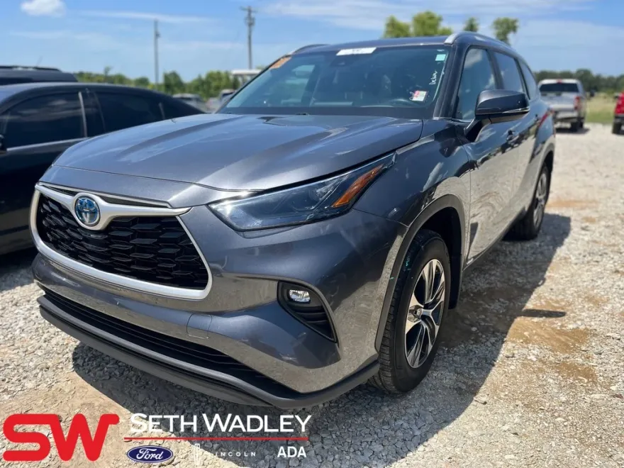 2023 Toyota Highlander Hybrid XLE photo 1