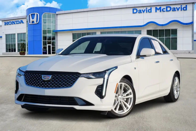 2024 Cadillac CT4 Luxury photo 1