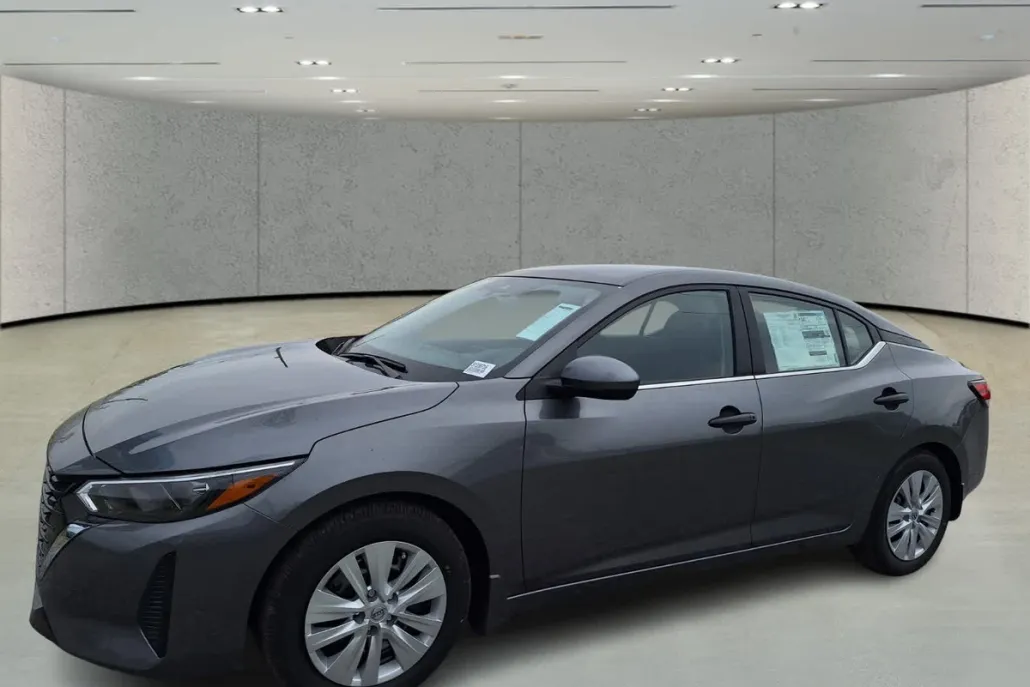 2025 Nissan Sentra S photo 1