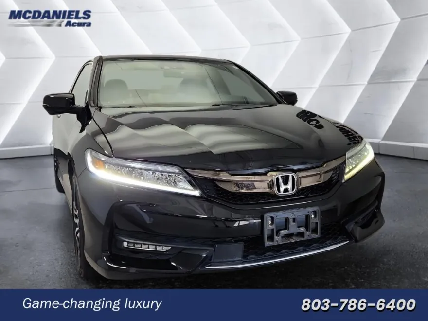 2016 Honda Accord Touring photo 1
