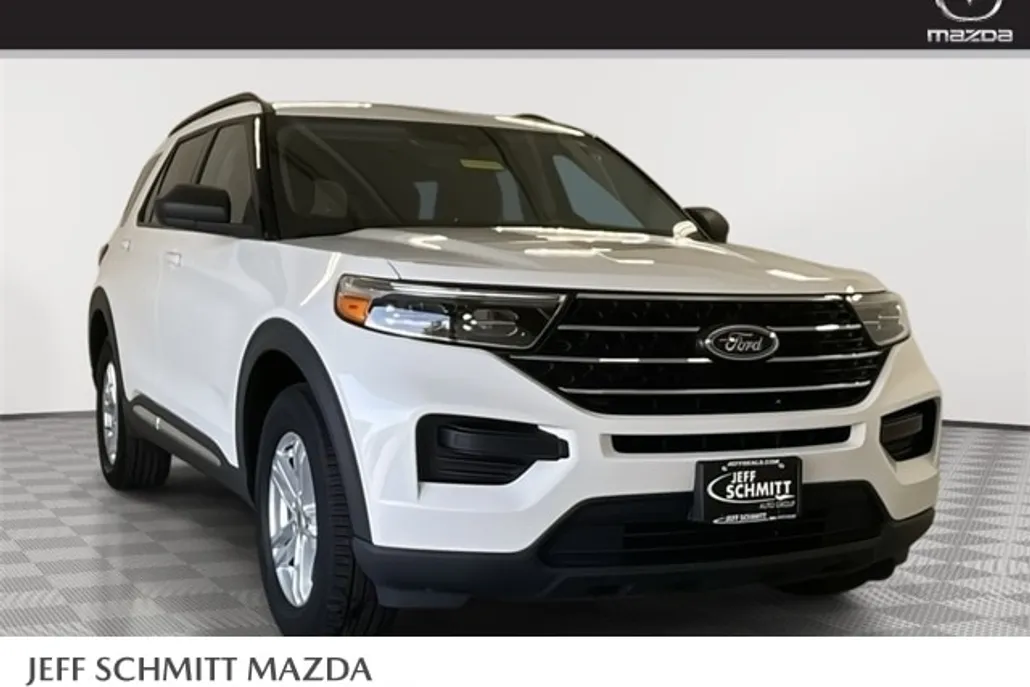2022 Ford Explorer XLT photo 1
