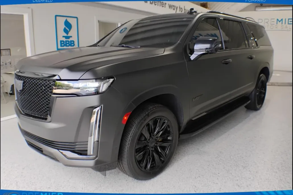 2024 Cadillac Escalade ESV Sport photo 1