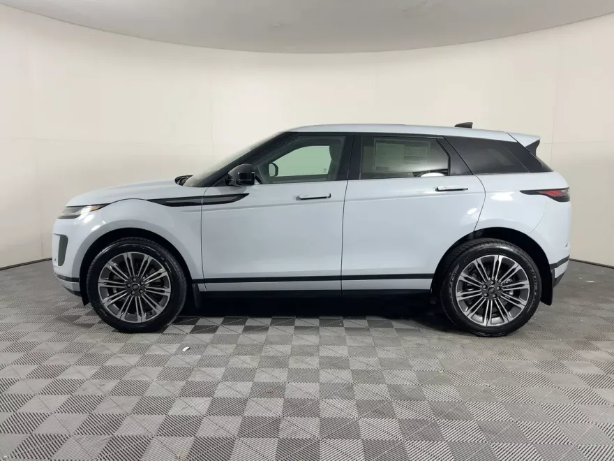 2026 Land Rover Range Rover Evoque S photo 1