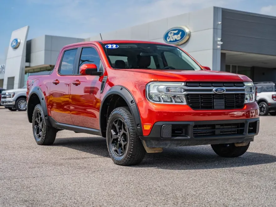 2022 Ford Maverick Lariat photo 1