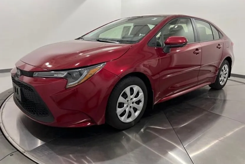 2022 Toyota Corolla LE photo 1