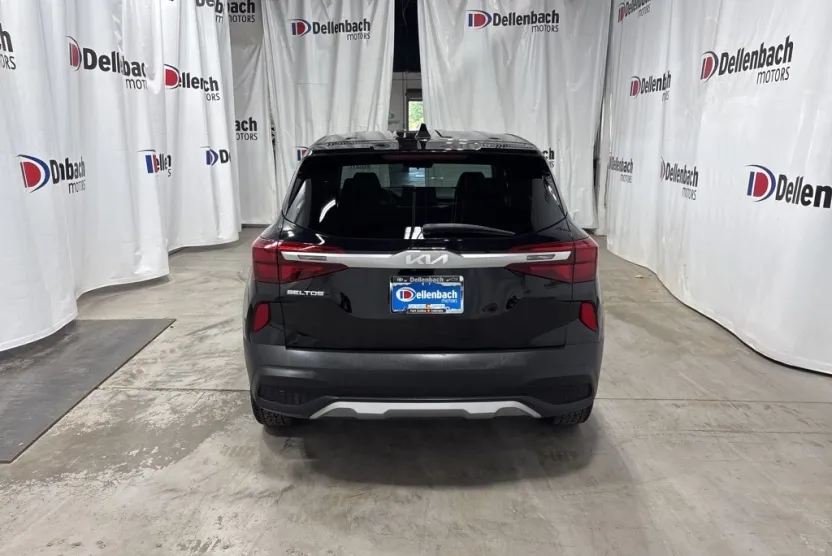 2022 Kia Seltos LX photo 1