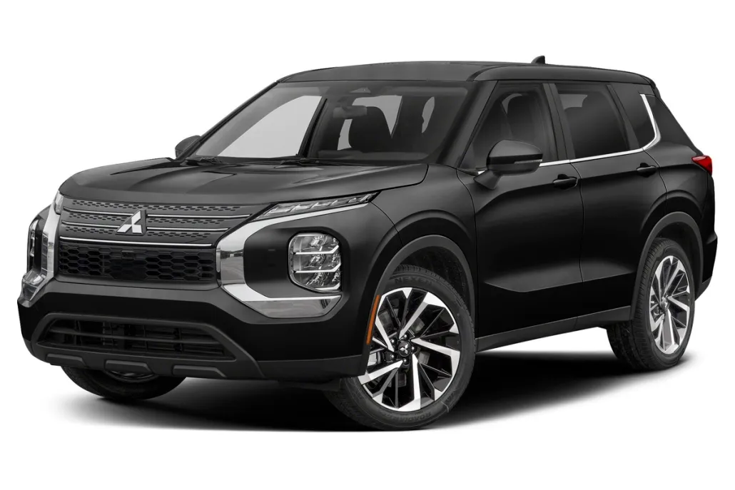 2022 Mitsubishi Outlander Black Edition photo 1